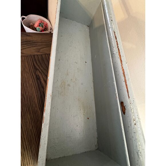 Must see! Hand painted Shabby Chic vintage wooden tool box; pink roses - Picture 7 of 9